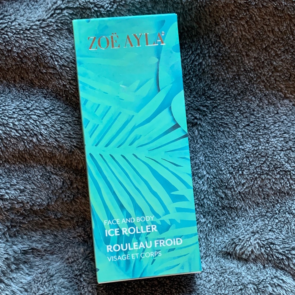 Zoe Ayla Face and Body Ice Roller - Brand New